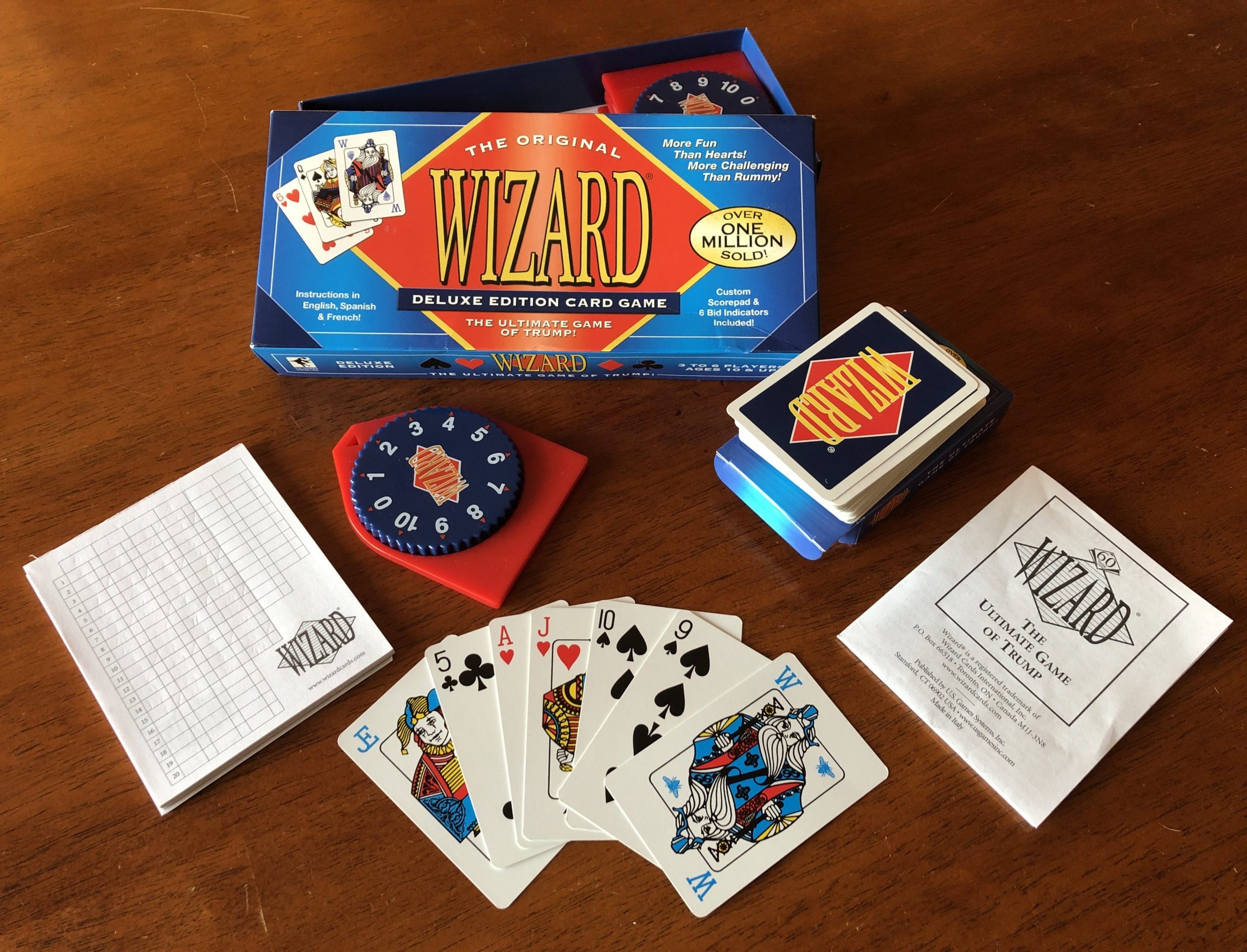 Wizard card game Deluxe version and its components